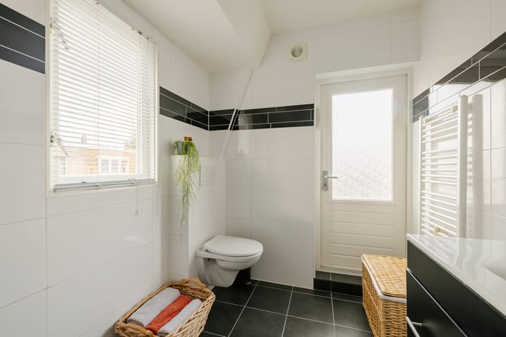 Foto 19 van Van 't Hoffstraat 1