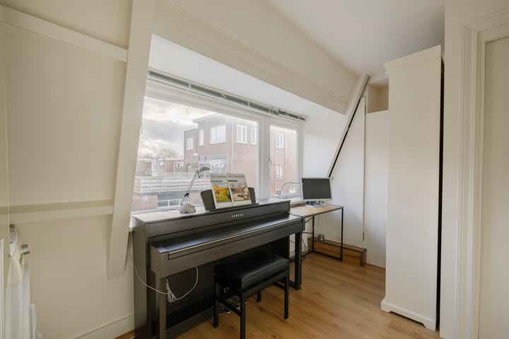 Foto 21 van Van 't Hoffstraat 1