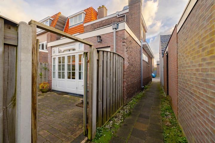 Foto 28 van Van 't Hoffstraat 1