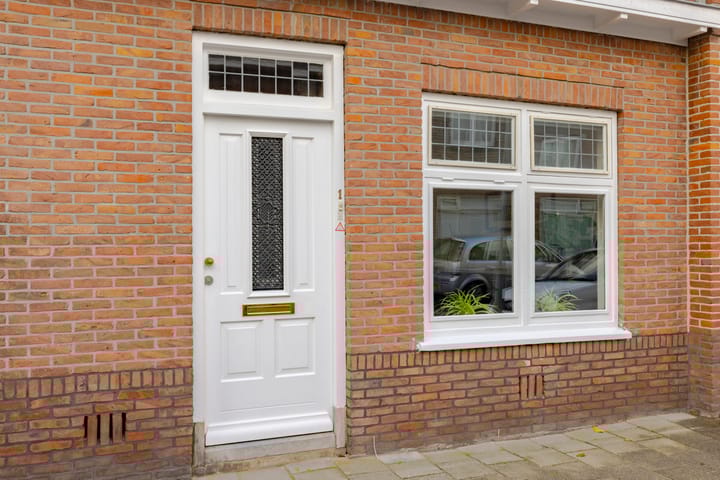 Foto 30 van Van 't Hoffstraat 1