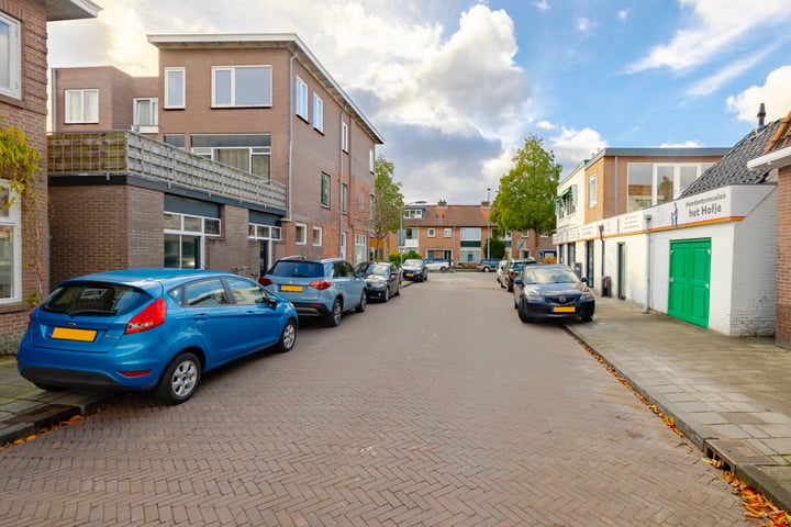 Bekijk foto 33 van Van 't Hoffstraat 1