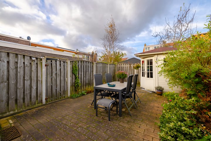 Foto 4 van Van 't Hoffstraat 1