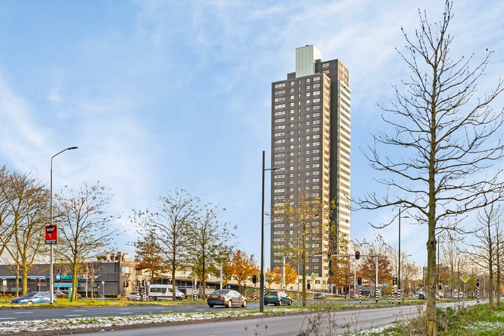 View photo 33 of Winkelcentrum Woensel 200