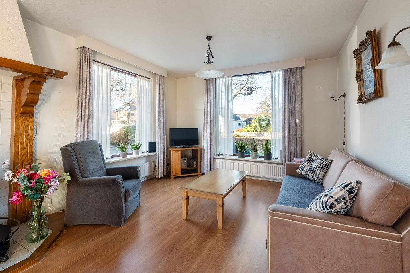 Photo 10 of Burgemeester van Engelenweg 205