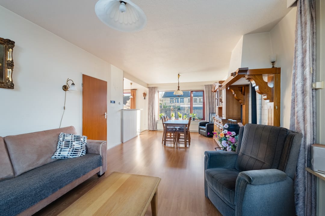 Photo 13 of Burgemeester van Engelenweg 205