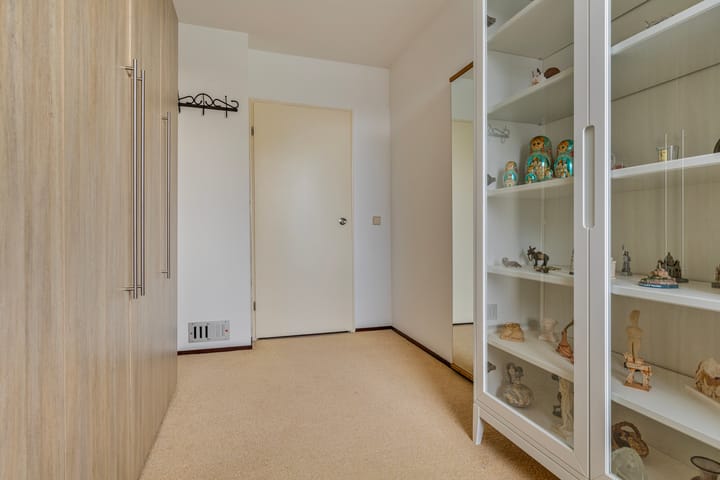 Foto 15 van Veenweidestraat 64