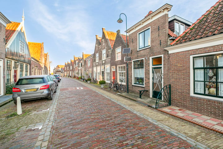 View photo 33 of Noordeinde 96