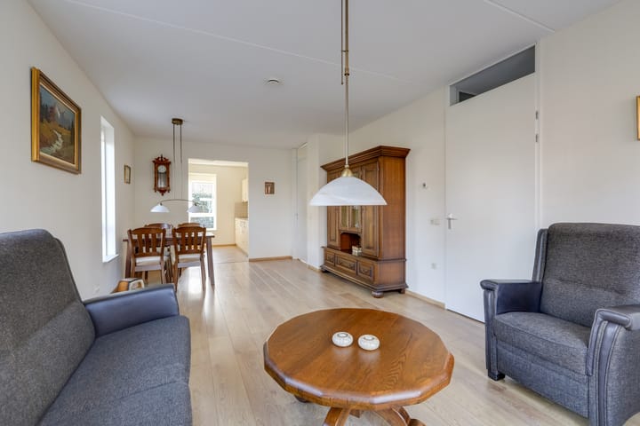 Foto 15 van Cedric Mardonstraat 1