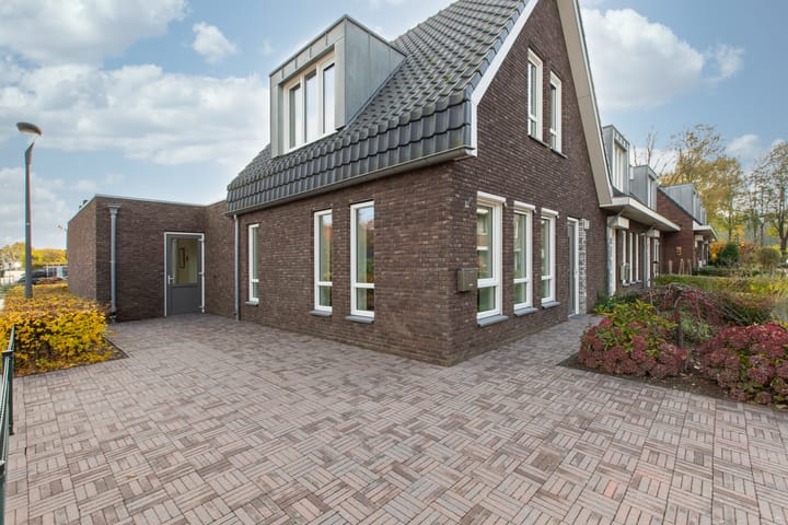 Foto 5 van Cedric Mardonstraat 1