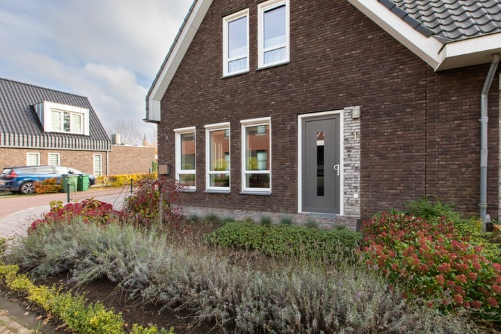 Foto 7 van Cedric Mardonstraat 1