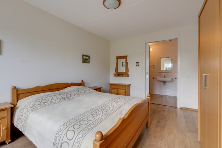 Foto 22 van Cedric Mardonstraat 1