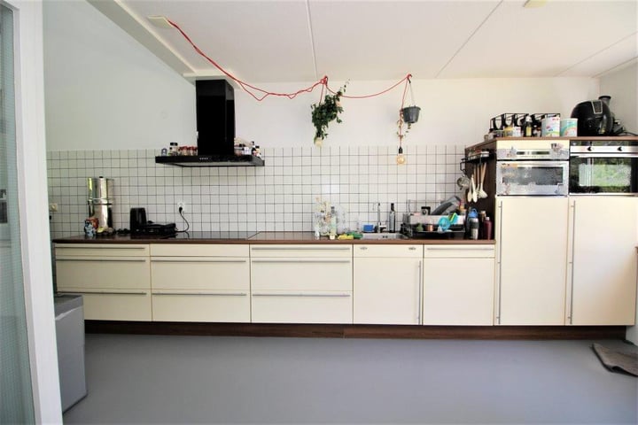 View photo 9 of James Stewartstraat 7