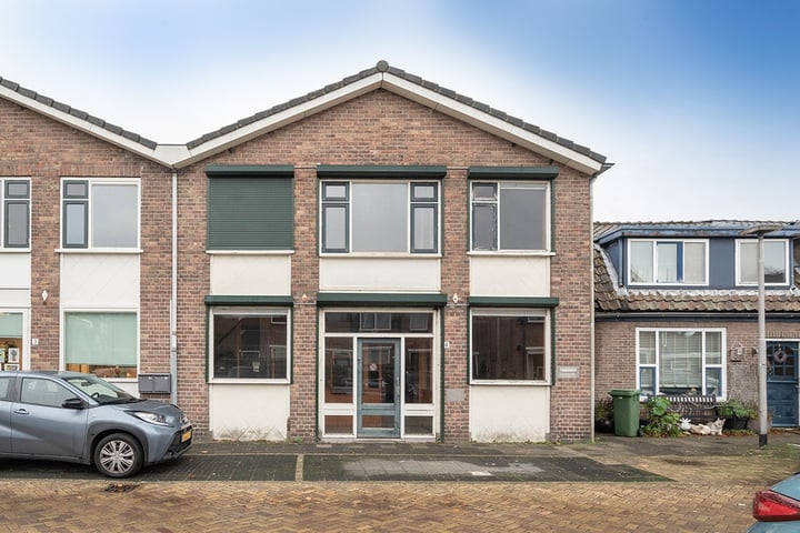 Bekijk foto 1 van Zuilhofstraat 4