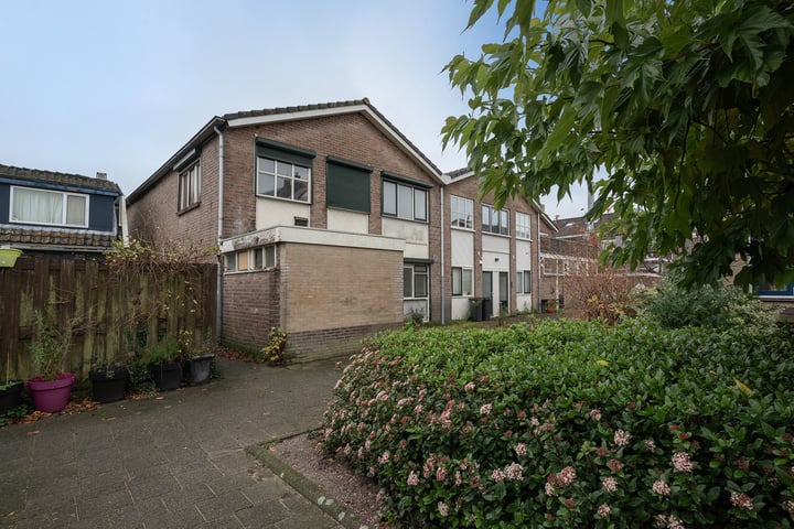 Bekijk foto 30 van Zuilhofstraat 4