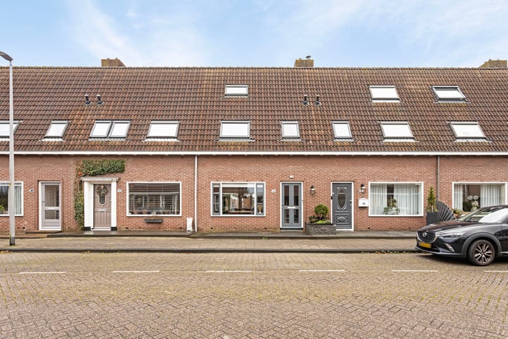 View photo 3 of Dick Tolstraat 34