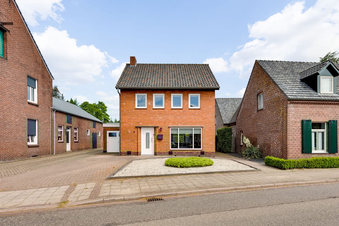 Photo 2 of Dorpsstraat 3