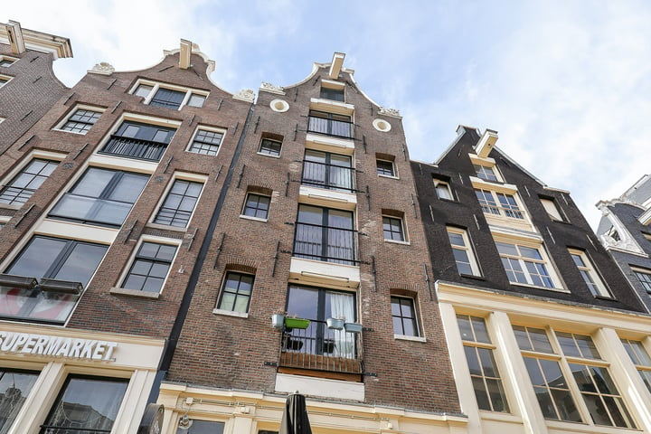 View photo 1 of Nieuwezijds Voorburgwal 18-D