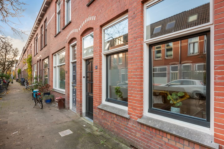 View photo 2 of Coornhertstraat 54