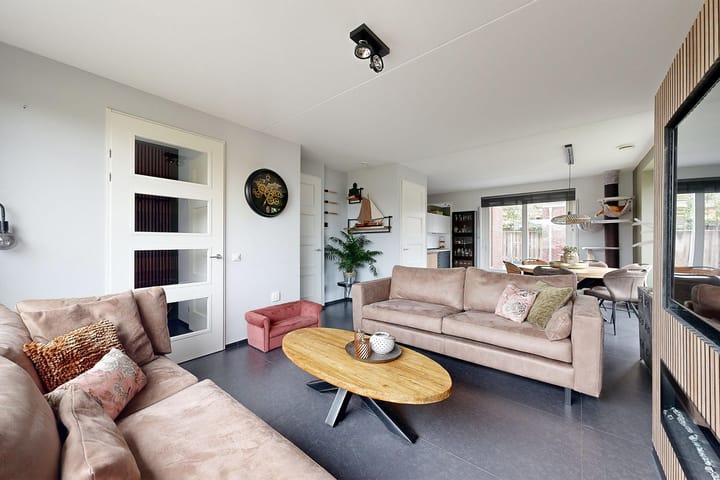 Foto 10 van Koningin Emmastraat 71