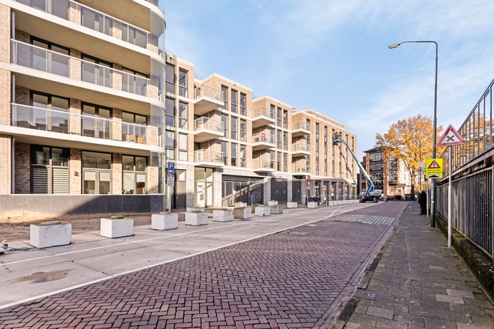 Bekijk foto 3 van Carmelietenstraat 27