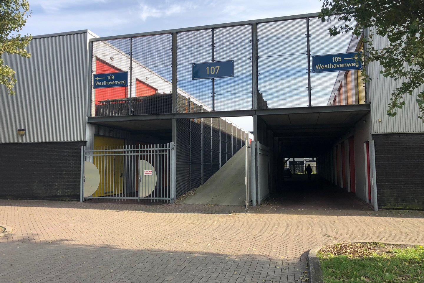 Bekijk foto 3 van Westhavenweg 107