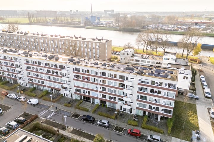 Foto 48 van Adenauerlaan 5