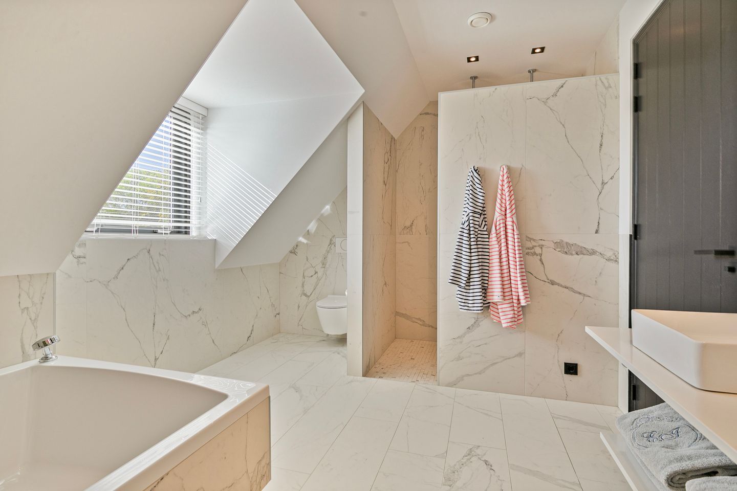 Foto 34 van Dr. Joh. G. Mezgerweg 2