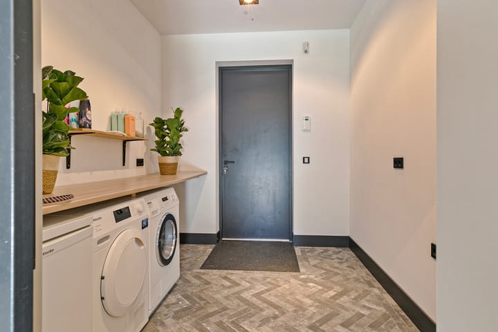 Foto 50 van Dr. Joh. G. Mezgerweg 2