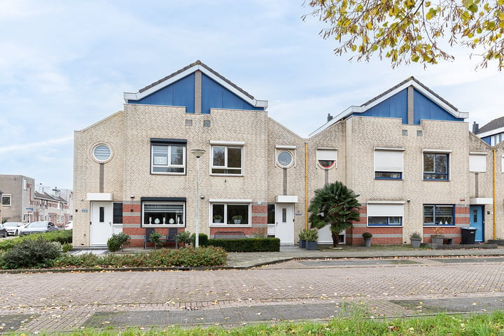 View photo 1 of Hoefbladlaan 57