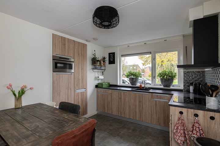 Foto 3 van Hoefbladlaan 57