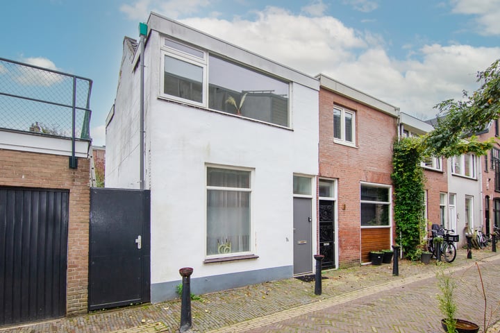 Bekijk foto 1 van Leidsezijstraat 1