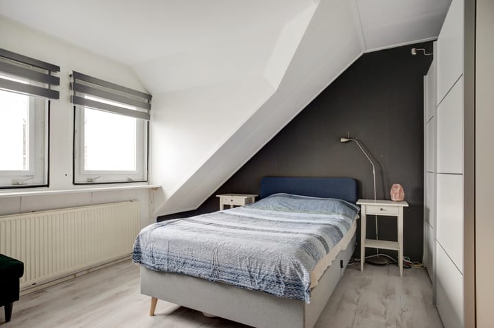 Photo 21 of Schouwstraat 46