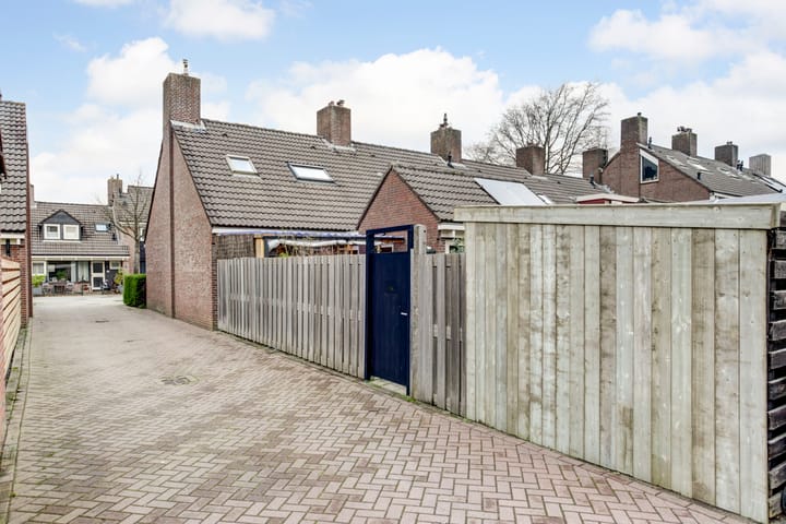 Photo 36 of Schouwstraat 46