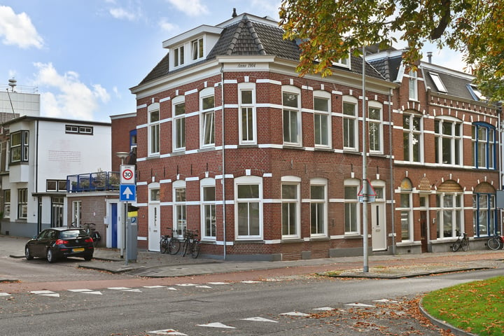 View photo 1 of Burgemeester Stulemeijerlaan 20