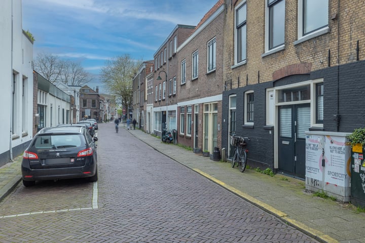 Bekijk foto 50 van Aaltje Bakstraat 6-C