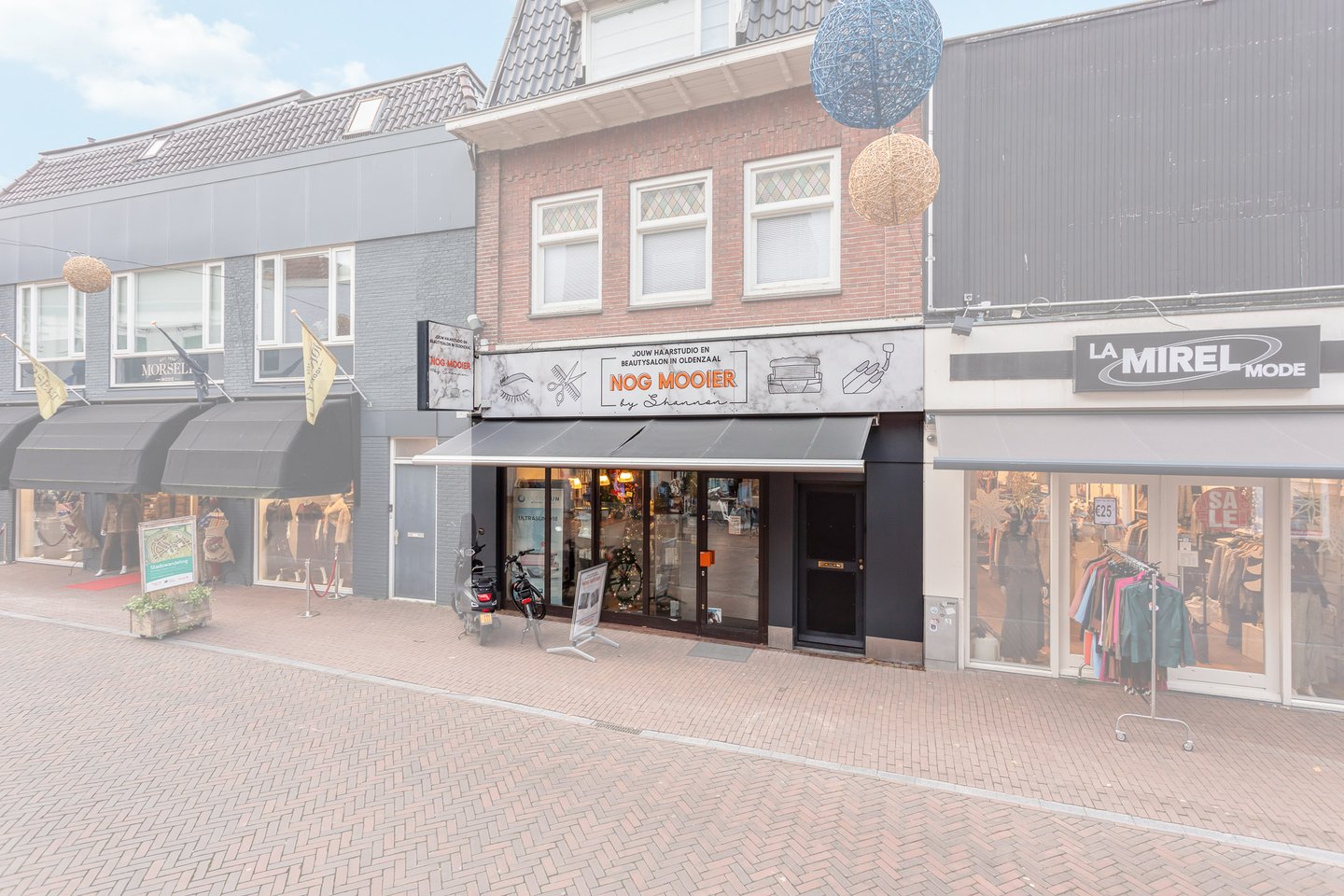 Bekijk foto 2 van Bisschopstraat 9