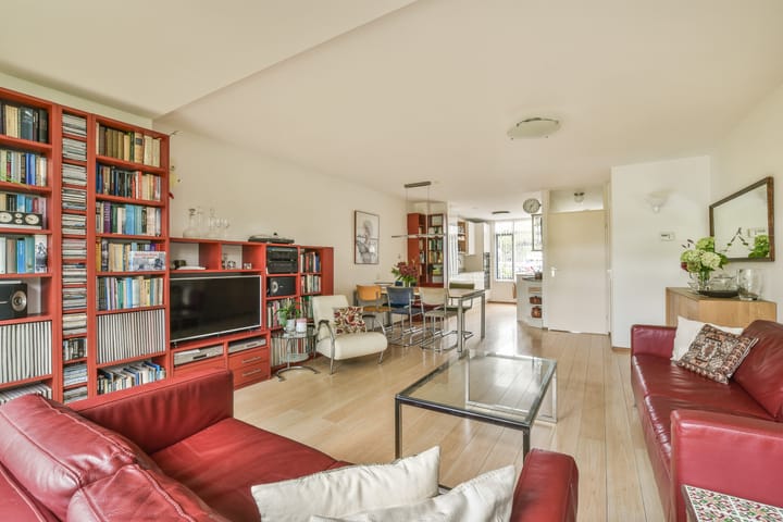 Foto 11 van Marga Klompélaan 14