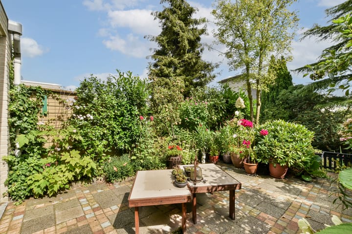 Foto 12 van Marga Klompélaan 14