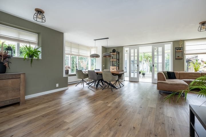 Foto 8 van Joost van den Vondellaan 54