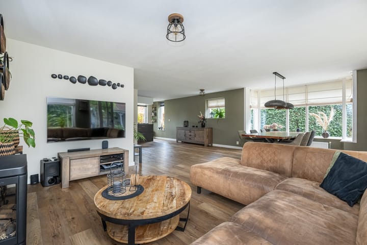 Foto 11 van Joost van den Vondellaan 54