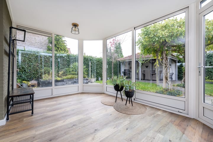 Foto 14 van Joost van den Vondellaan 54