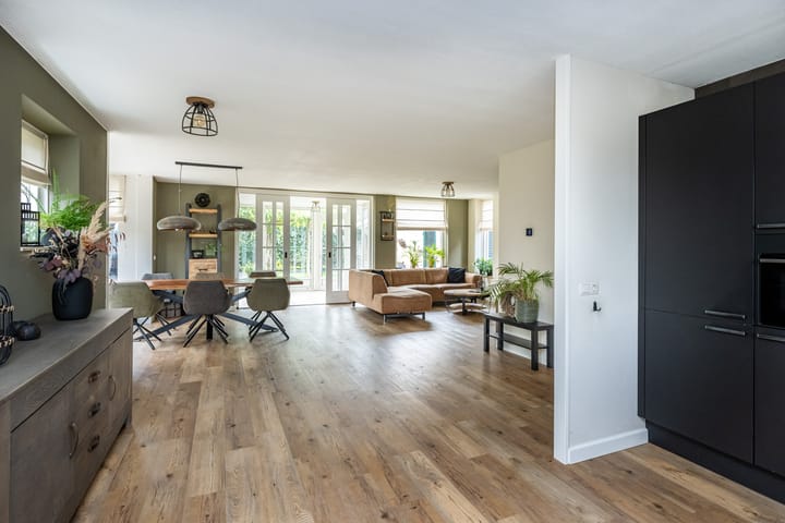 Foto 19 van Joost van den Vondellaan 54