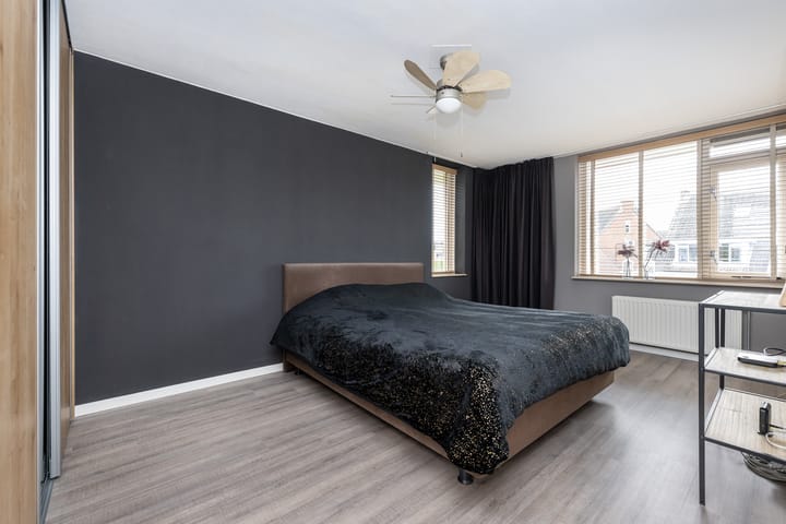 Foto 23 van Joost van den Vondellaan 54