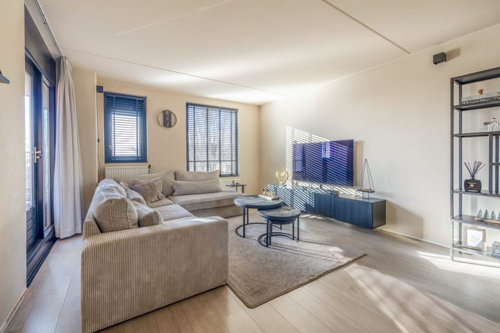 Foto 5 van Woudrichemstraat 25