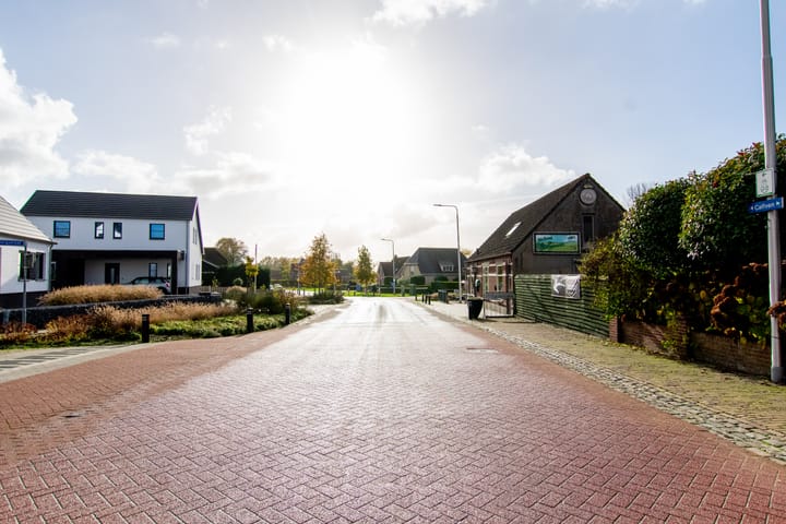 Foto 12 van Calfven 102