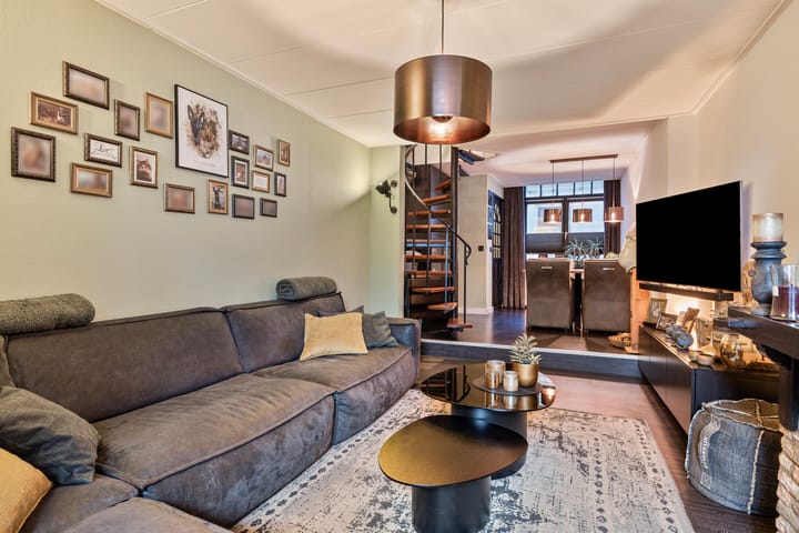 Photo 2 of Zuiddijkstraat 20