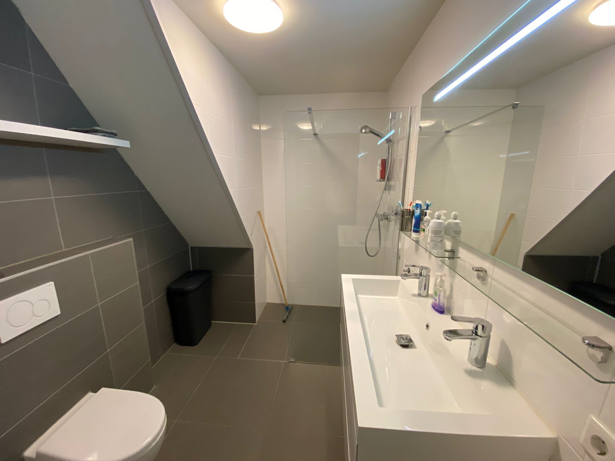 Photo 15 of Zeedijk 2-212