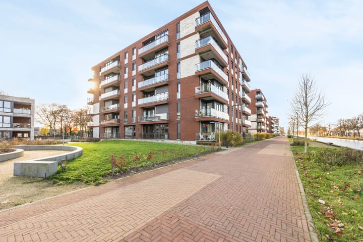 Foto 28 van Demeter 50