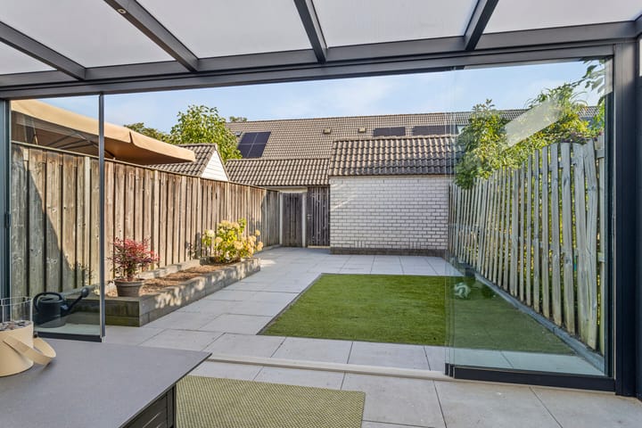 Foto 17 van Gelderse Roos 14