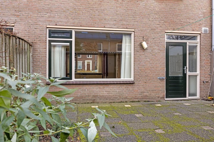 Bekijk foto 32 van Zeelsterstraat 78